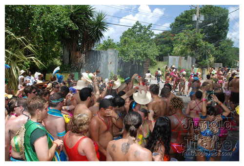 kadooment_day_2008_pt1-026