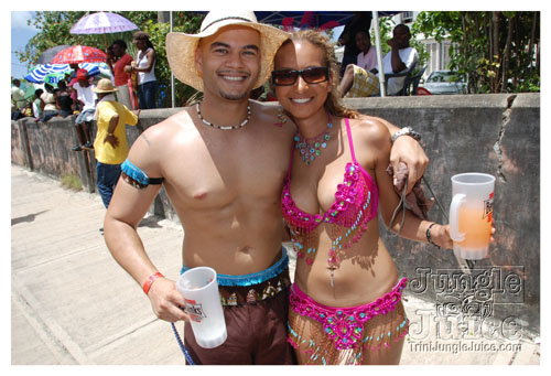 kadooment_day_2008_pt1-029