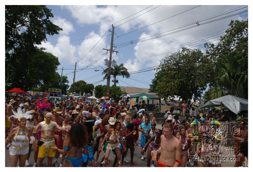 kadooment_day_2008_pt1-040