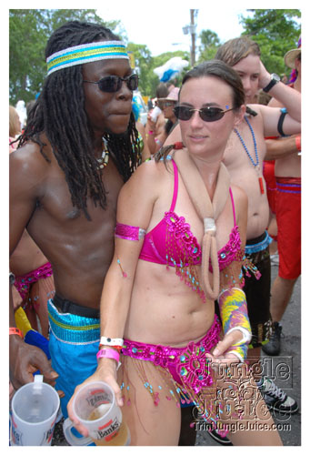 kadooment_day_2008_pt1-066