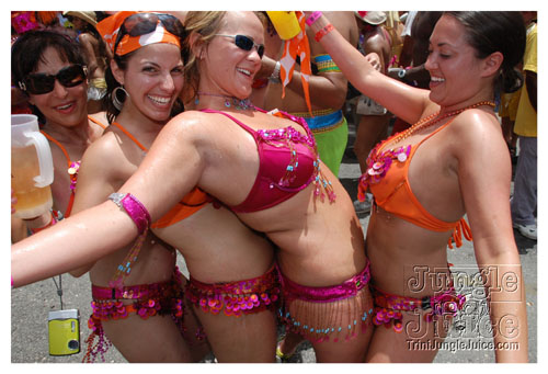 kadooment_day_2008_pt1-084