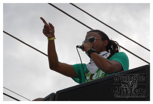 kadooment_day_2008_pt1-113