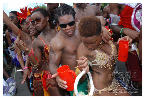 kadooment_day_2008_pt1-121