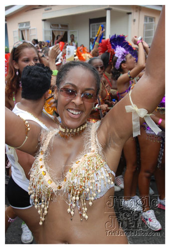 kadooment_day_2008_pt1-127