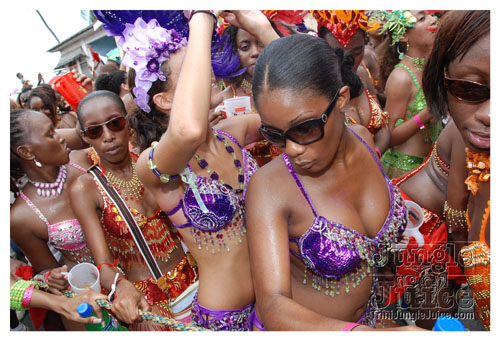 kadooment_day_2008_pt1-128