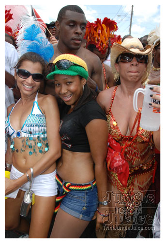 kadooment_day_2008_pt1-132