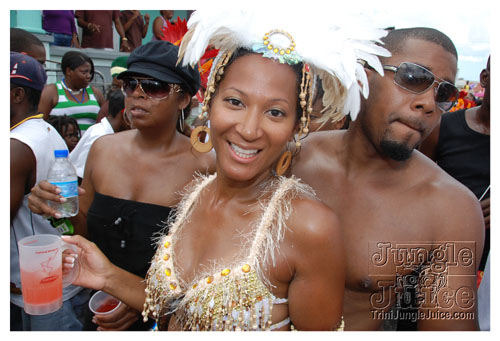kadooment_day_2008_pt1-135