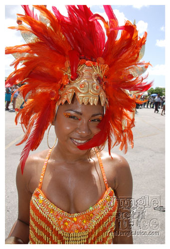 kadooment_day_2008_pt2-012
