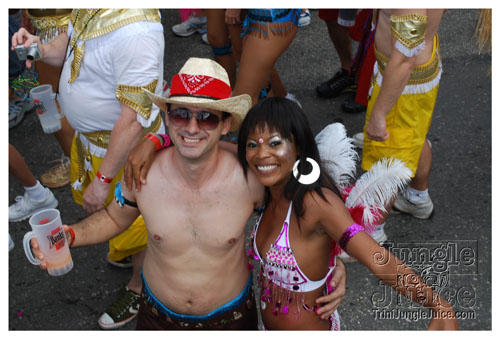 kadooment_day_2008_pt2-015