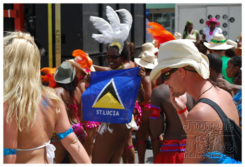 kadooment_day_2008_pt2-023