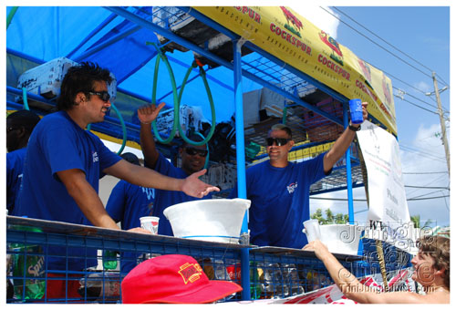 kadooment_day_2008_pt2-027