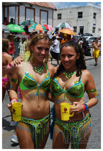 kadooment_day_2008_pt2-059