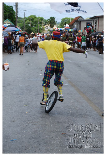 kadooment_day_2008_pt2-063