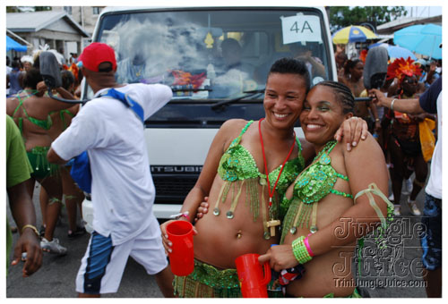 kadooment_day_2008_pt2-070