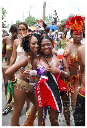 kadooment_day_2008_pt2-072