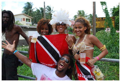 kadooment_day_2008_pt2-076