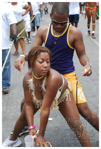 kadooment_day_2008_pt2-087
