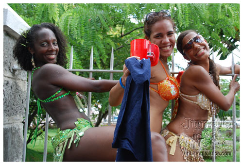 kadooment_day_2008_pt2-093