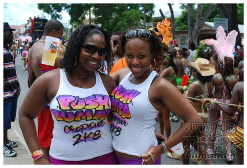 kadooment_day_2008_pt2-099