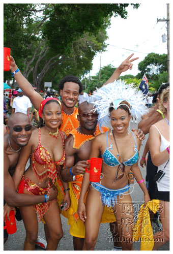 kadooment_day_2008_pt2-104