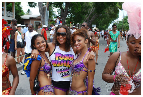 kadooment_day_2008_pt2-106