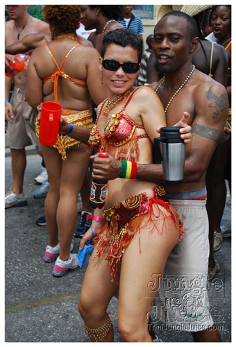kadooment_day_2008_pt2-112