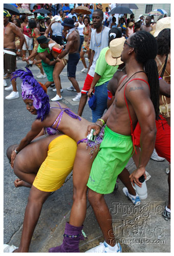 kadooment_day_2008_pt2-123