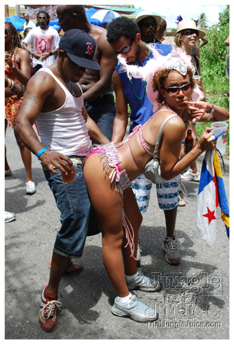 kadooment_day_2008_pt2-132