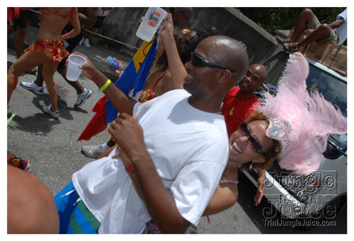 kadooment_day_2008_pt2-156