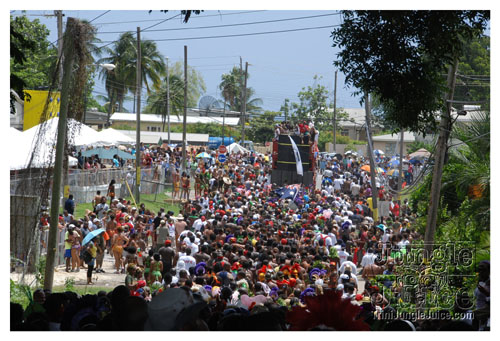 kadooment_day_2008_pt2-173