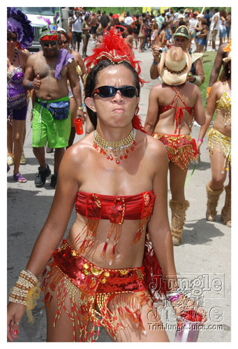 kadooment_day_2008_pt2-187