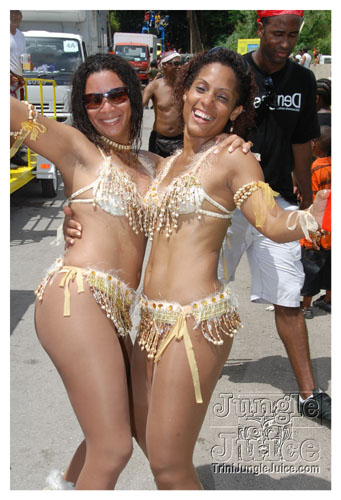 kadooment_day_2008_pt2-192