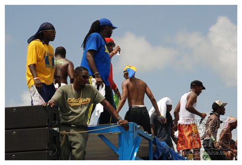 kadooment_day_2008_pt2-195