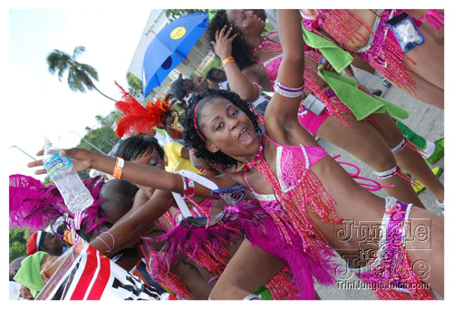 kadooment_day_2008_pt2-198