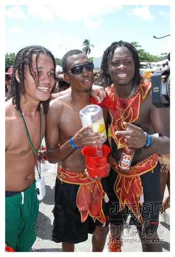 kadooment_day_2008_pt2-212