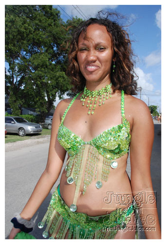 kadooment_day_2008_pt2-240