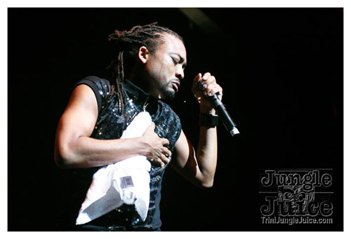 machel_montano_msg_2008-019