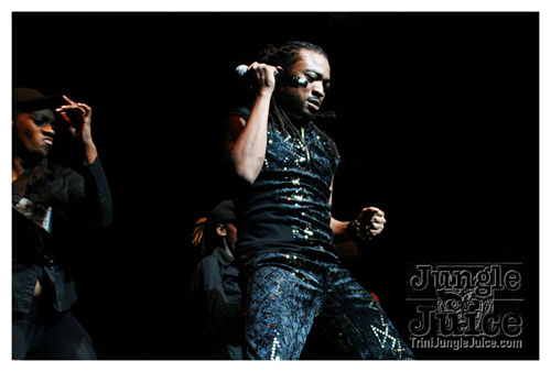 machel_montano_msg_2008-022