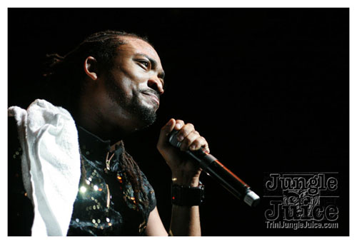 machel_montano_msg_2008-025