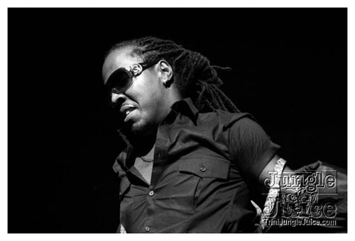 machel_montano_msg_2008-027