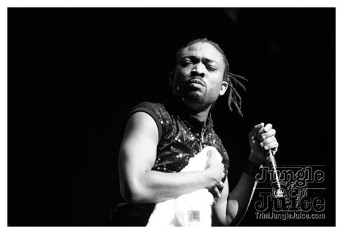 machel_montano_msg_2008-030