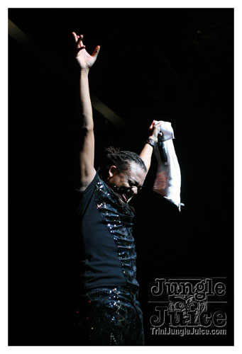 machel_montano_msg_2008-036