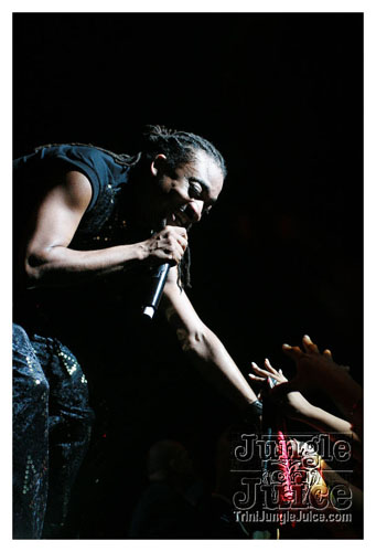 machel_montano_msg_2008-038
