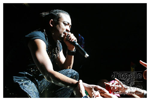 machel_montano_msg_2008-042
