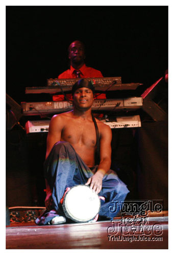 machel_montano_msg_2008-083