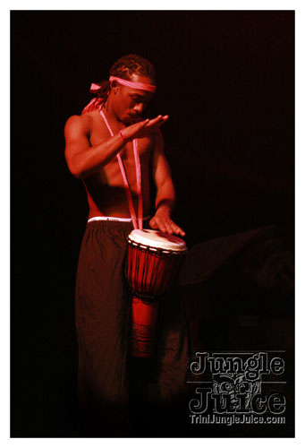 machel_montano_msg_2008-088