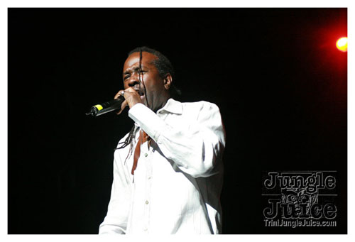 machel_montano_msg_2008-095