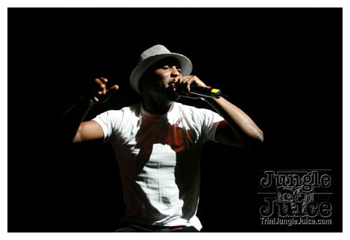 machel_montano_msg_2008-111