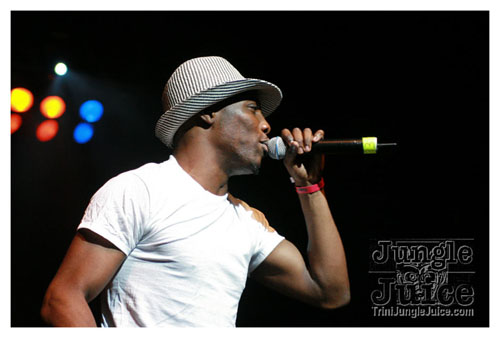 machel_montano_msg_2008-112