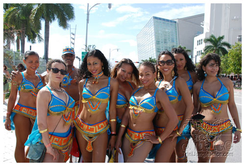 miami_carnival_2008_pt1-005